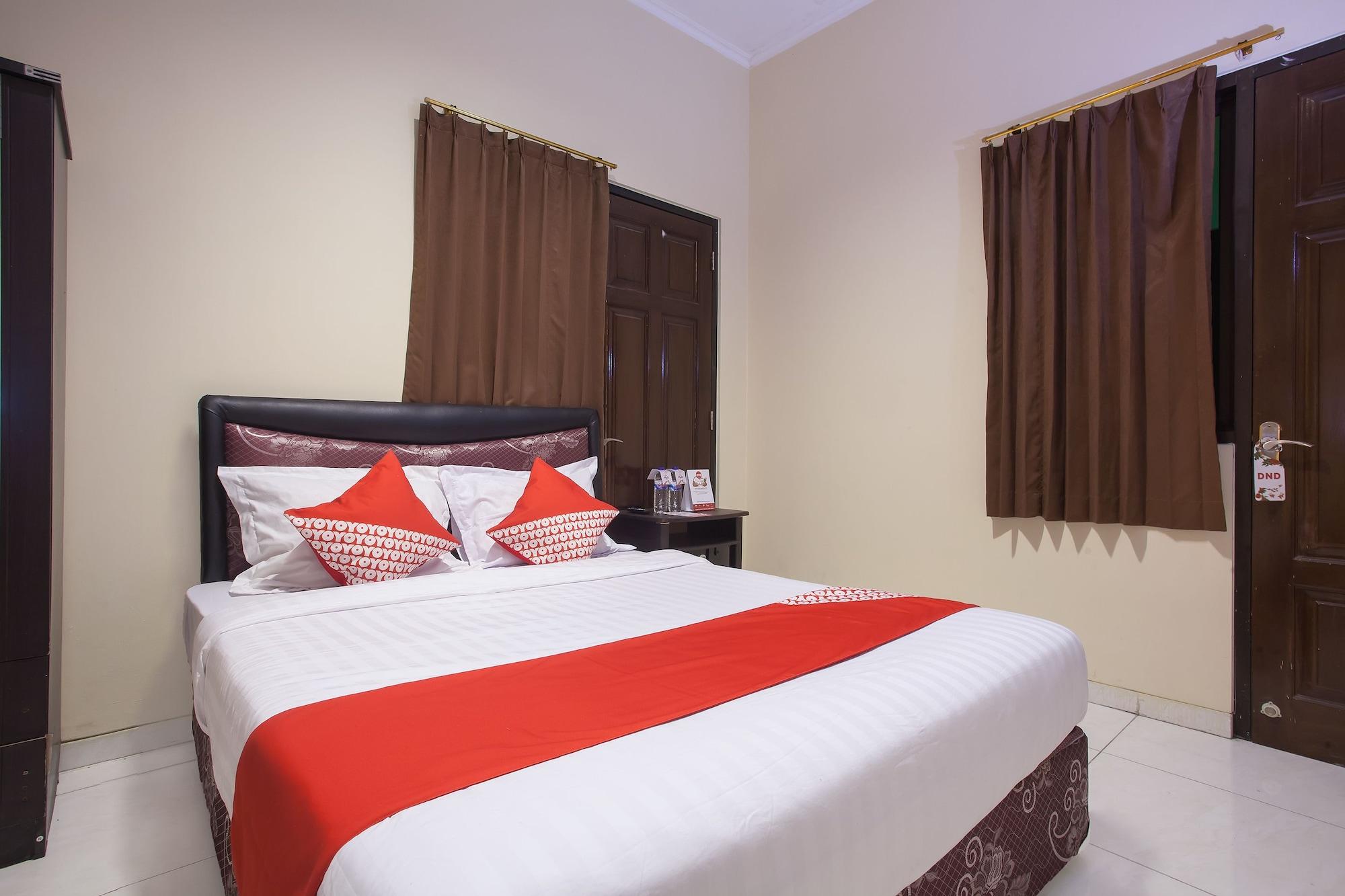 Reddoorz At Graha 99 Simomulyo Hotel Surabaya Exterior photo
